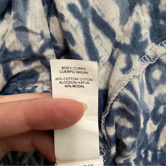 Lucky Brand cute boho tshirt with tie front size Medium - Picture 8 of 8